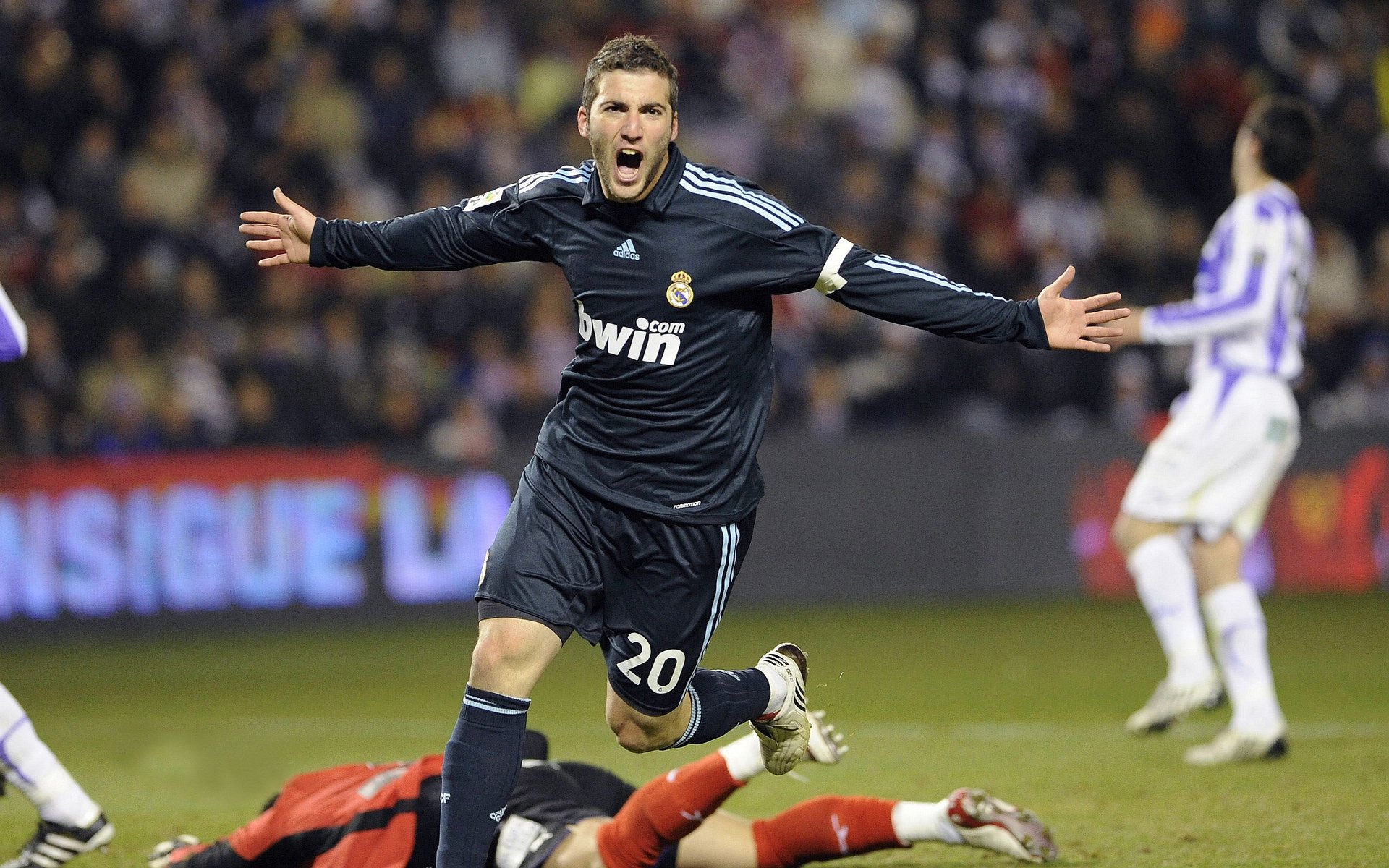 金球奖竞争进入关键阶段